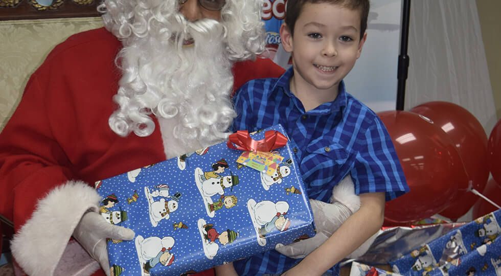 Gracias a Ceteco los niños pudieron conocer a Santa Claus