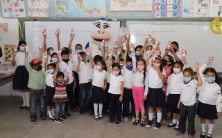 Sula y Ceteco celebran el día mundial de la leche escolar